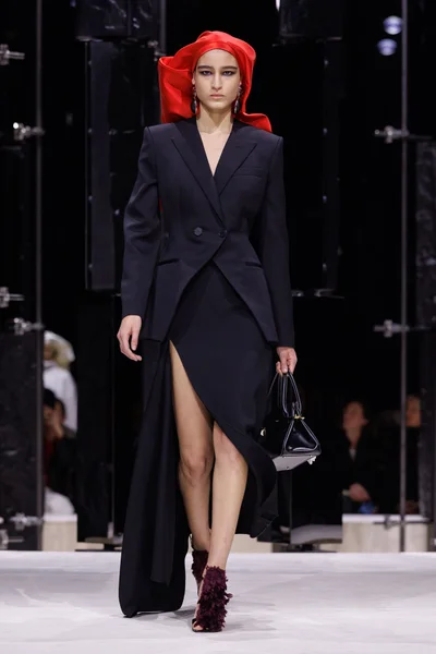 Look 11